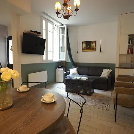 Saint Germain Elegant Chicsuites Paris